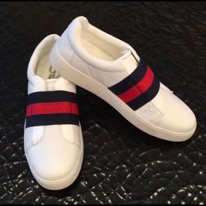 Nine West slip on sneaker